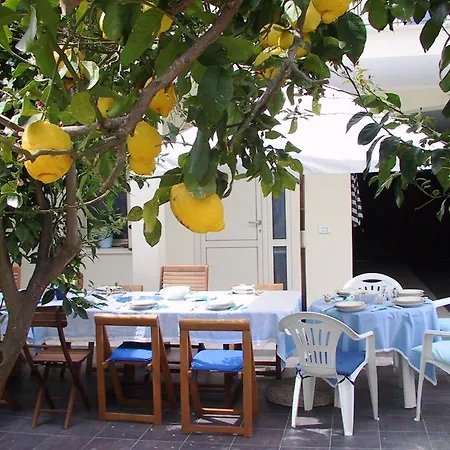 Solanas Bed & Breakfast