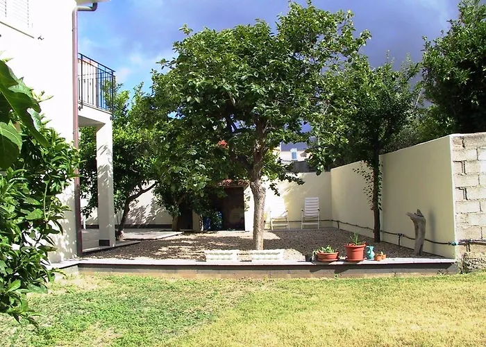 住宿加早餐酒店 Solanas 3*