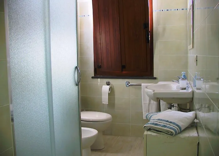 Oda ve Kahvaltı Solanas