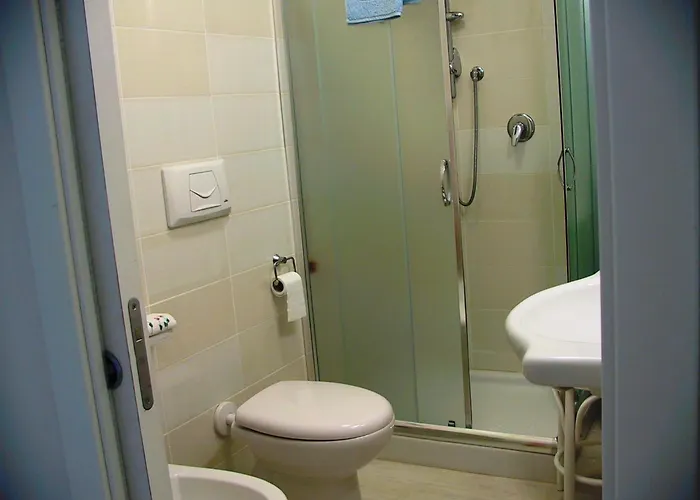 Oda ve Kahvaltı Solanas 3*