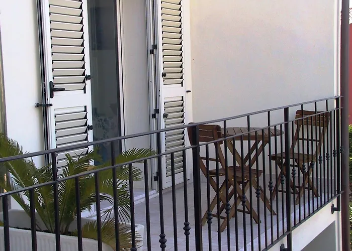 Solanas Oda ve Kahvaltı 3*