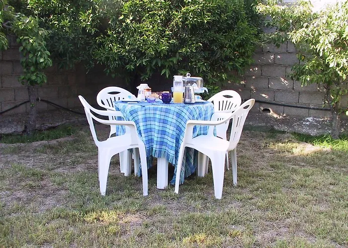 Oda ve Kahvaltı Solanas 3*