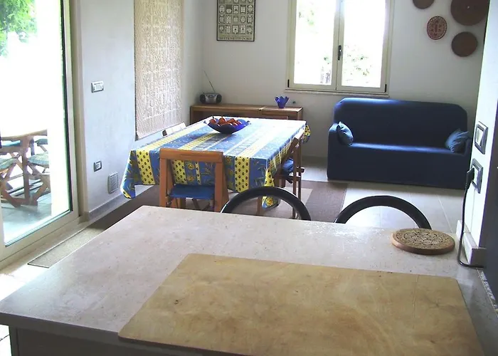 Oda ve Kahvaltı Solanas 3*